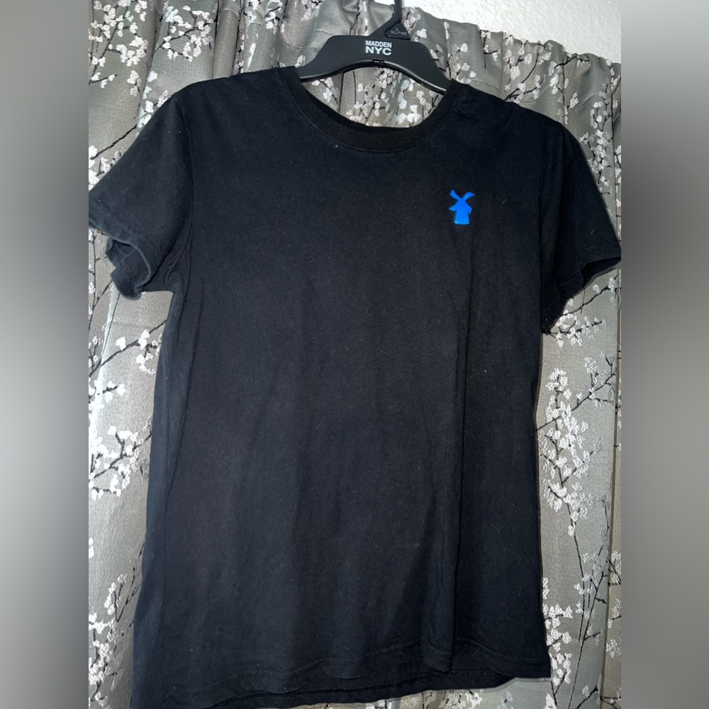 Black Dutch bros women’s shirt